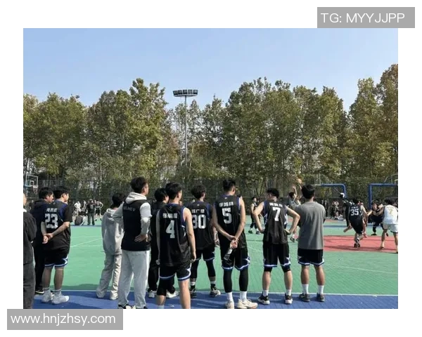 成都篮球队展现灵活战术与团队配合的精彩表现分析