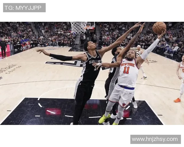 尼克斯与太阳的对决前瞻:谁能在这场激烈比赛中胜出 尼克斯与太阳的对决前瞻:谁能在这场激烈比赛中胜出