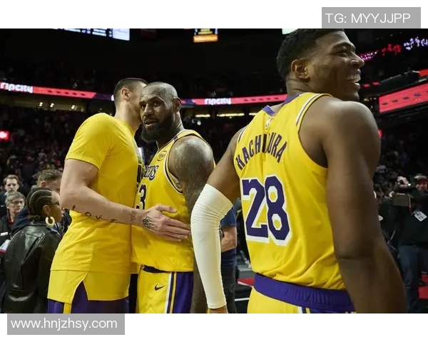 湖人对战电脑直播全程回顾与精彩瞬间分析