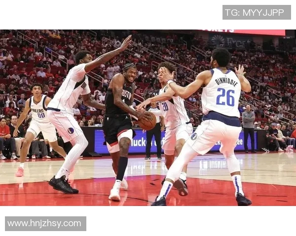 美国大联盟休斯顿队迎战强敌全力争胜展现球队实力与斗志